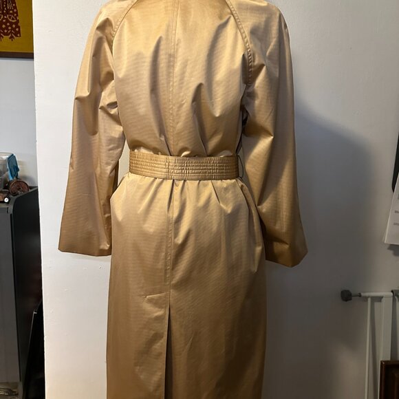 Vintage 60s / 70s Trench Coat with Belt. Perfect!! - Picture 11 of 14